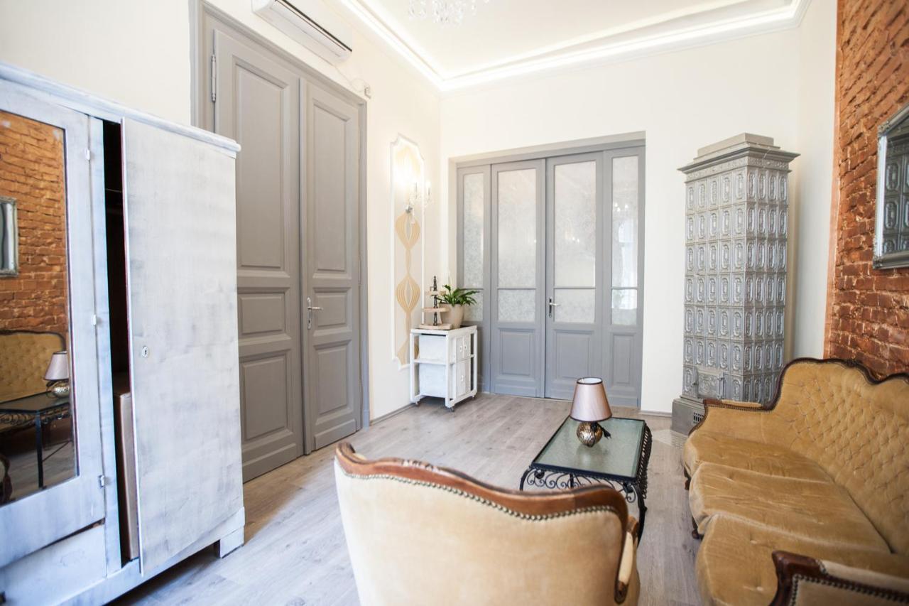 N42 By Small Home Budapest Luaran gambar